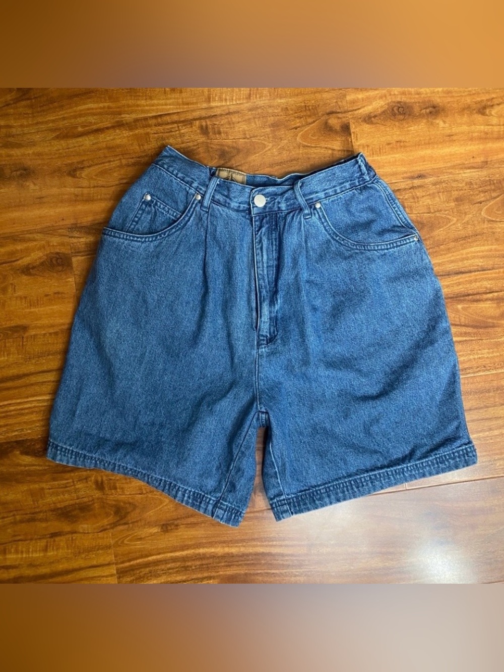 Vintage 90’s A.M.I. Womens Elastic High Waist Relaxed Cotton Denim Shorts Size 4